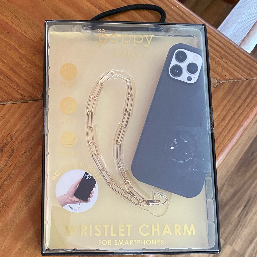 XO Poppy Hold it Wristlet Charm For Smartphones